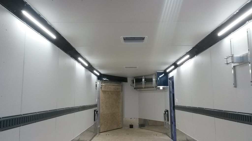 https://www.trailerpartsstop.com/kaper/40-light-in-trailer-03.jpg